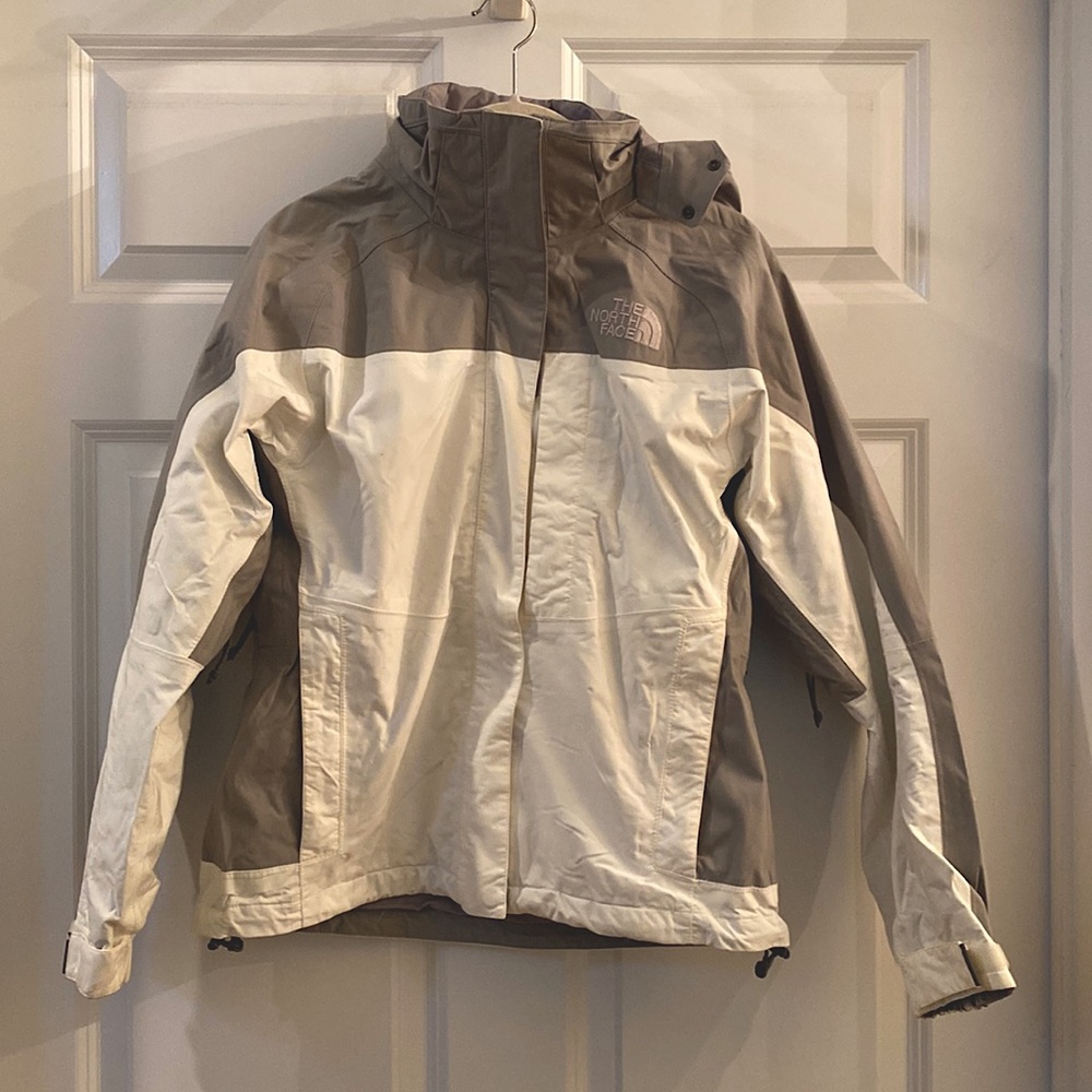 Women’s North Face HyVent Ski Jacket